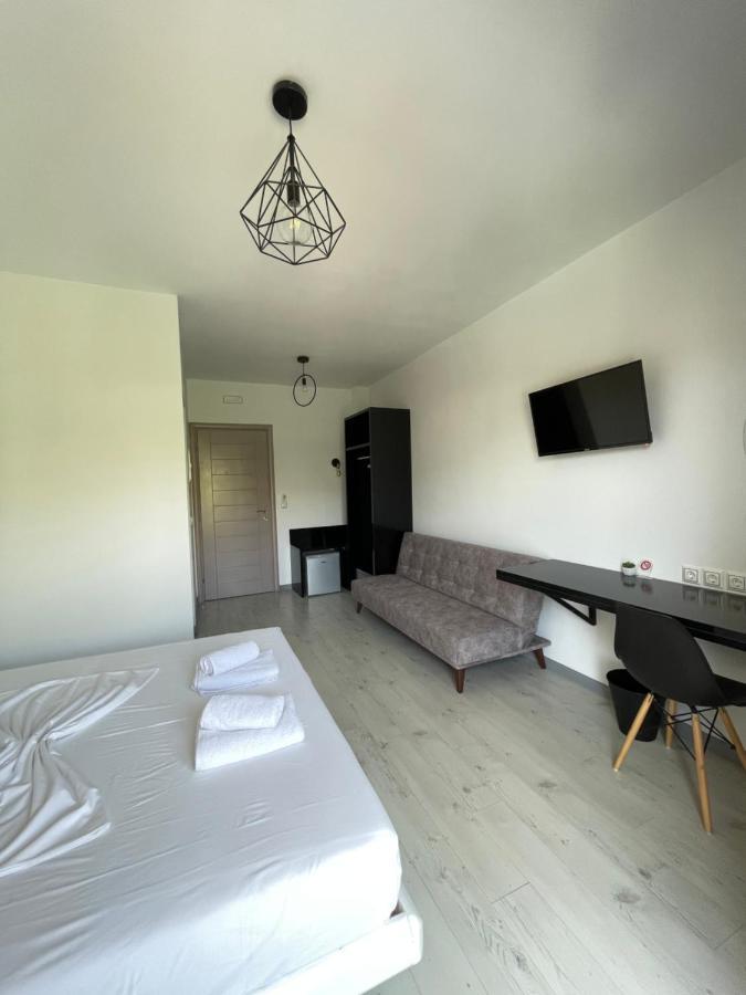 Orchard Retreat Aparthotel Himare Ngoại thất bức ảnh