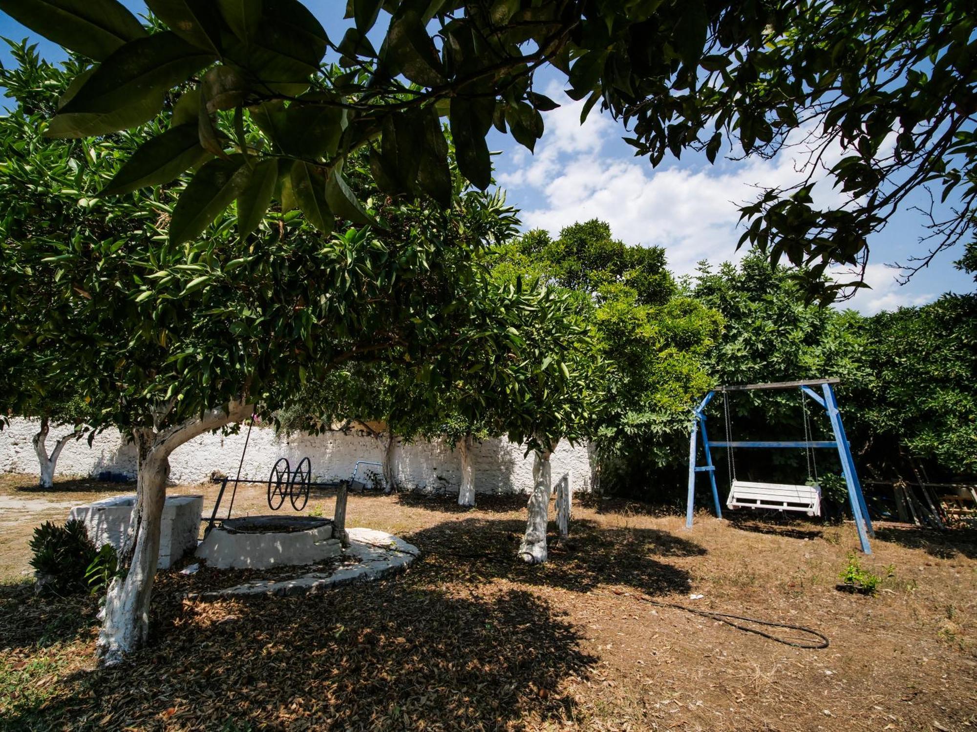 Orchard Retreat Aparthotel Himare Ngoại thất bức ảnh