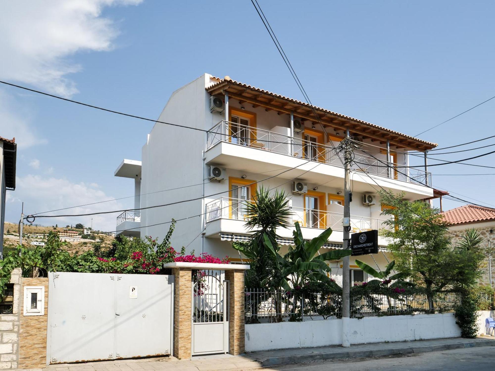Orchard Retreat Aparthotel Himare Ngoại thất bức ảnh