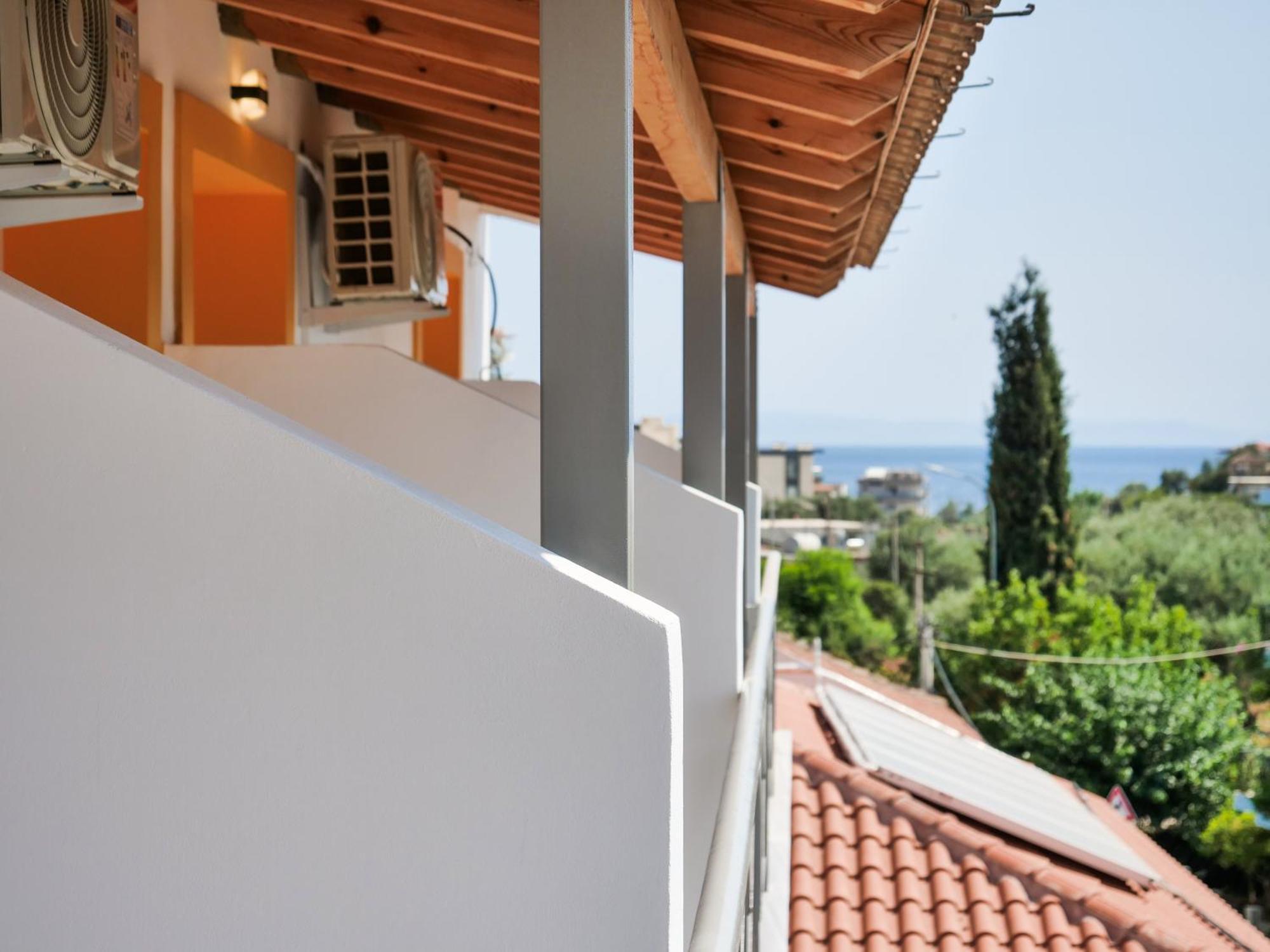 Orchard Retreat Aparthotel Himare Ngoại thất bức ảnh