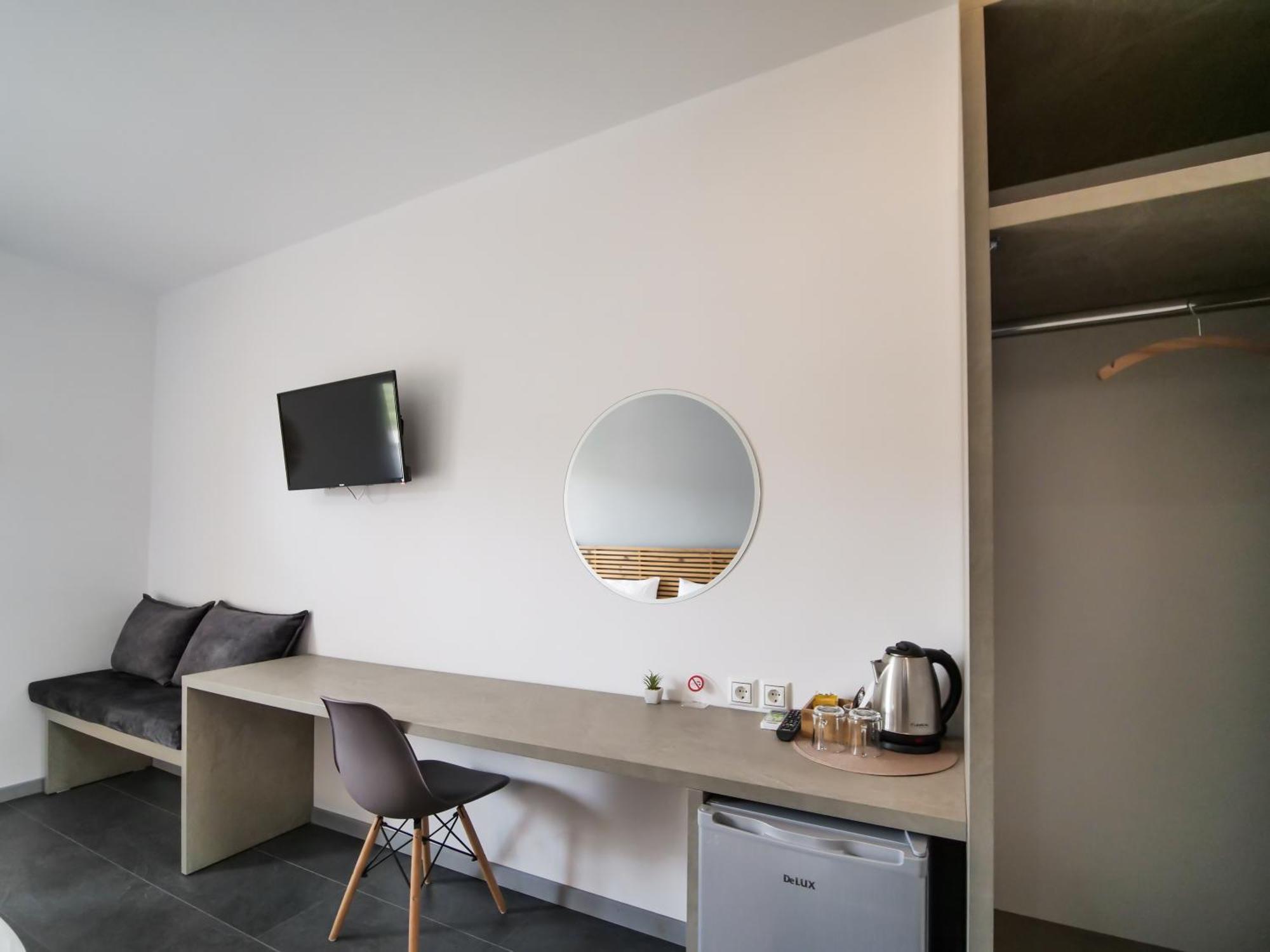 Orchard Retreat Aparthotel Himare Ngoại thất bức ảnh