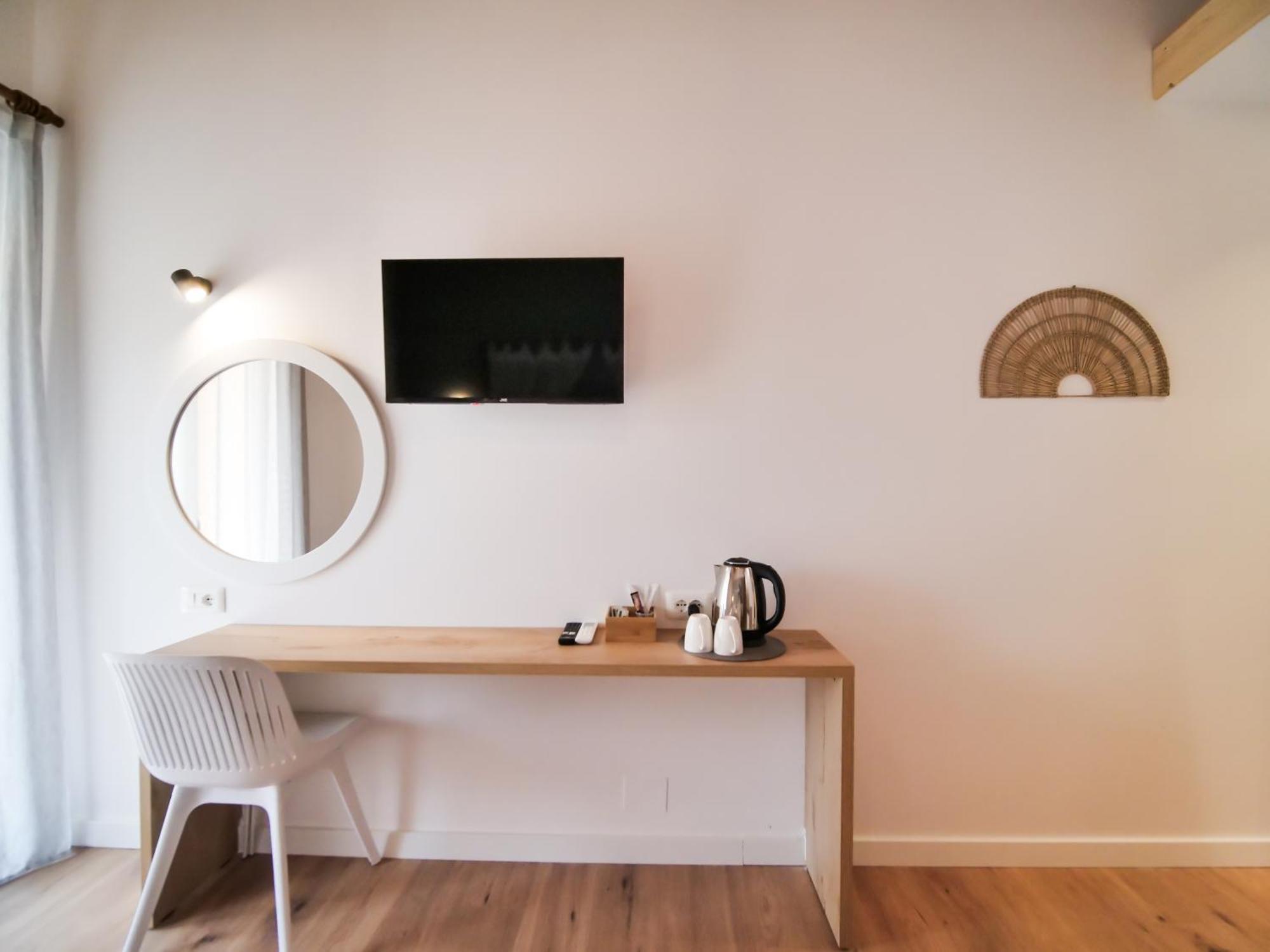 Orchard Retreat Aparthotel Himare Ngoại thất bức ảnh