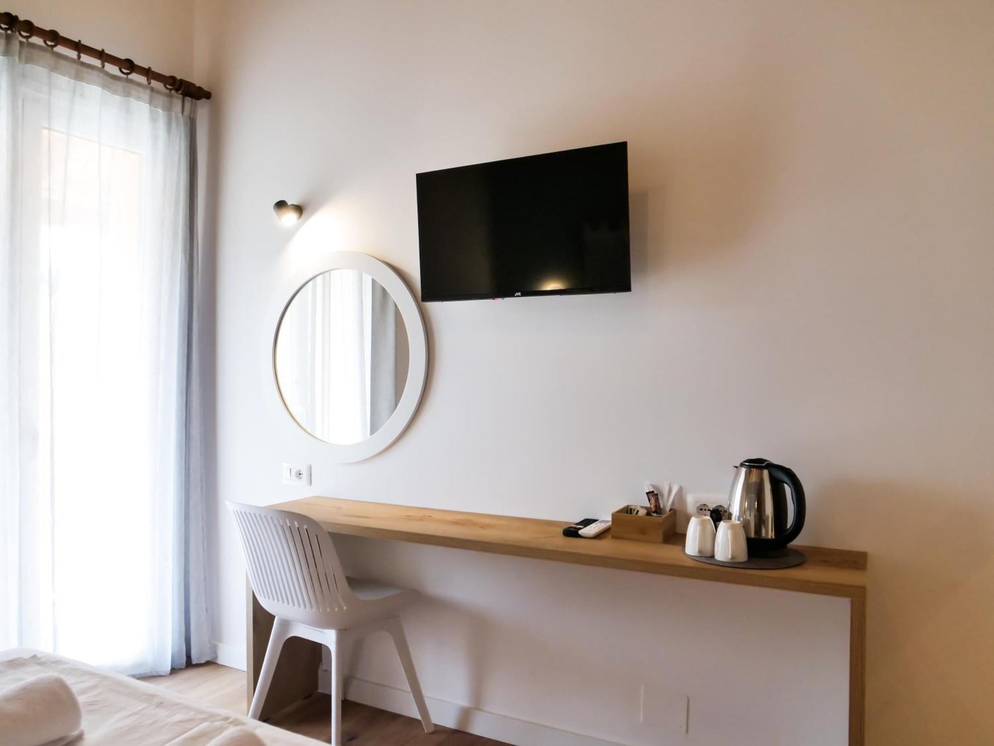 Orchard Retreat Aparthotel Himare Ngoại thất bức ảnh
